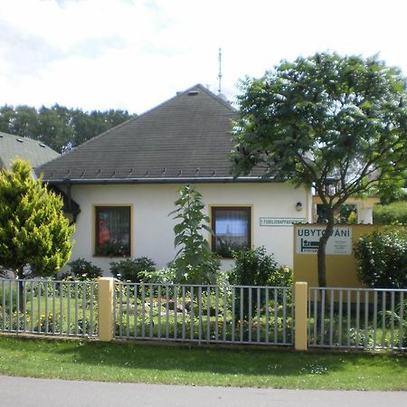 Privat Buk 100 Apartment Jindřichŭv Hradec Exterior foto