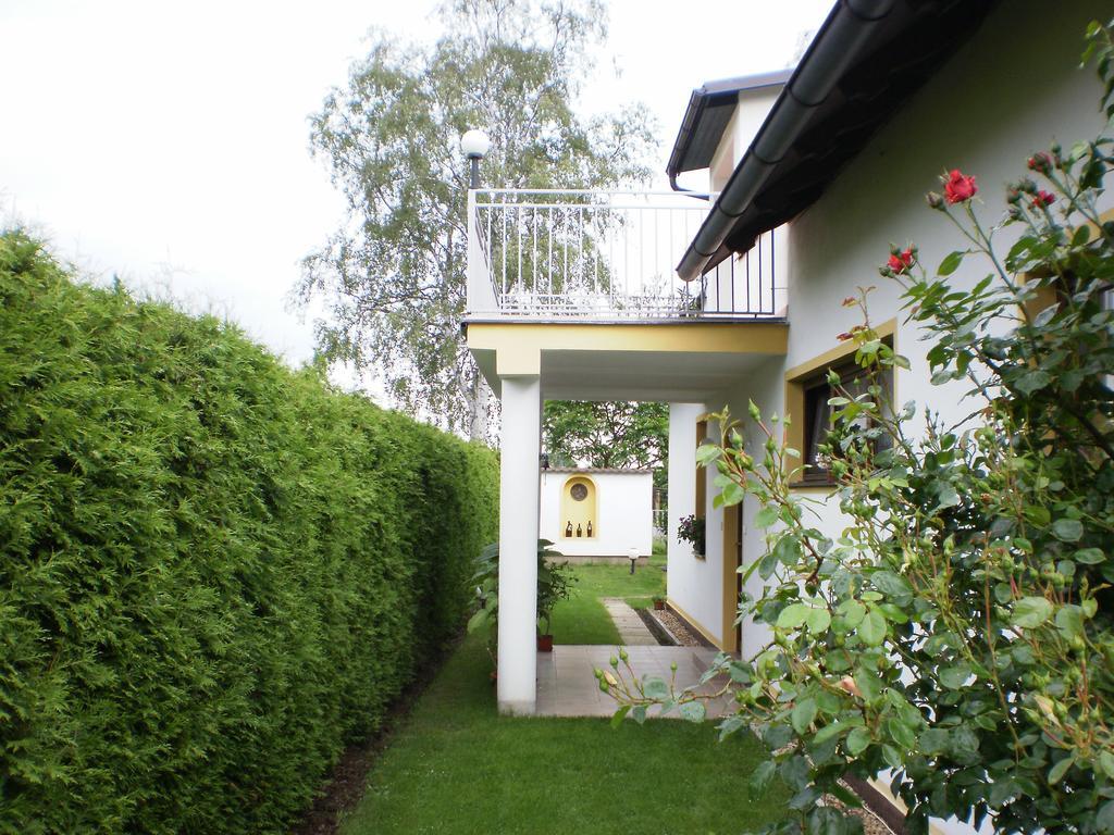 Privat Buk 100 Apartment Jindřichŭv Hradec Exterior foto
