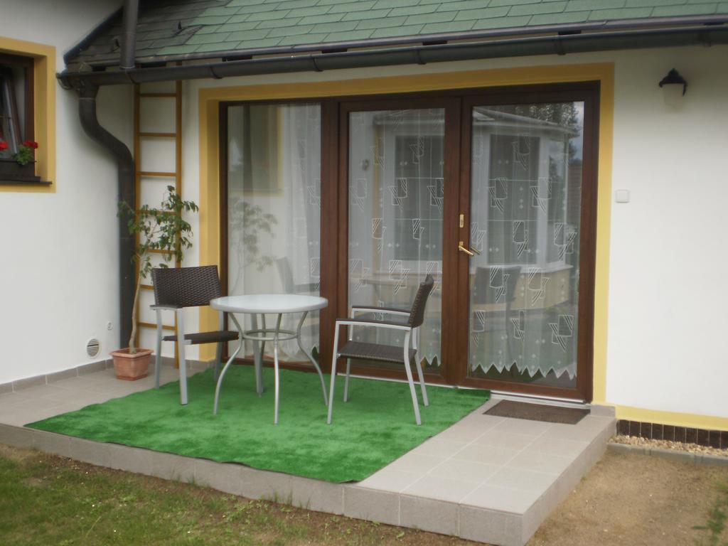 Privat Buk 100 Apartment Jindřichŭv Hradec Exterior foto