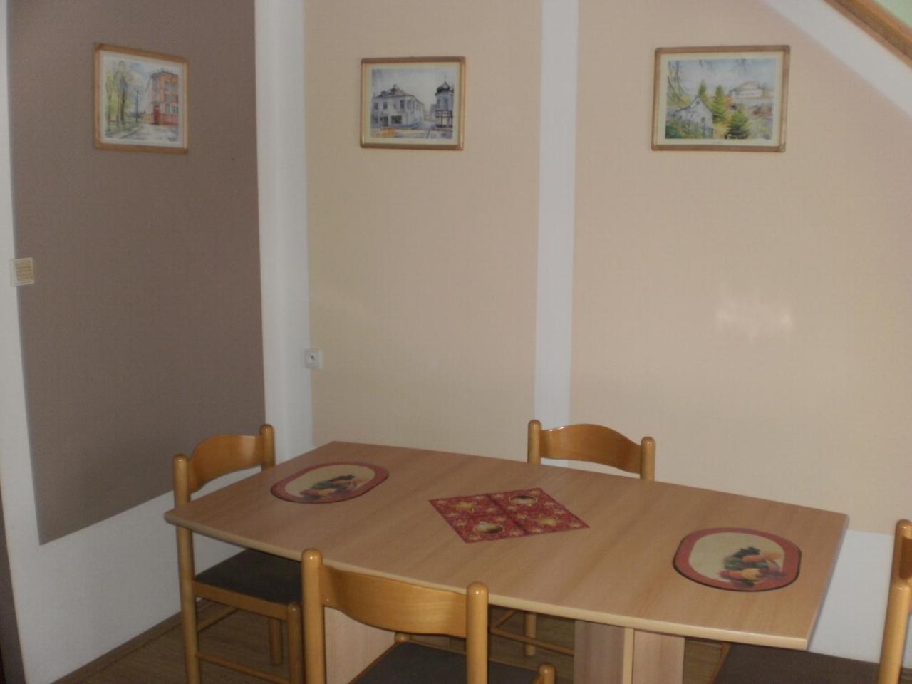 Privat Buk 100 Apartment Jindřichŭv Hradec Exterior foto