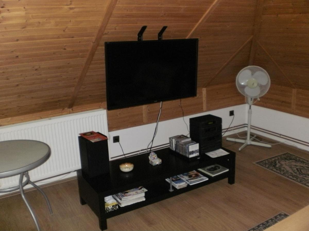 Privat Buk 100 Apartment Jindřichŭv Hradec Exterior foto