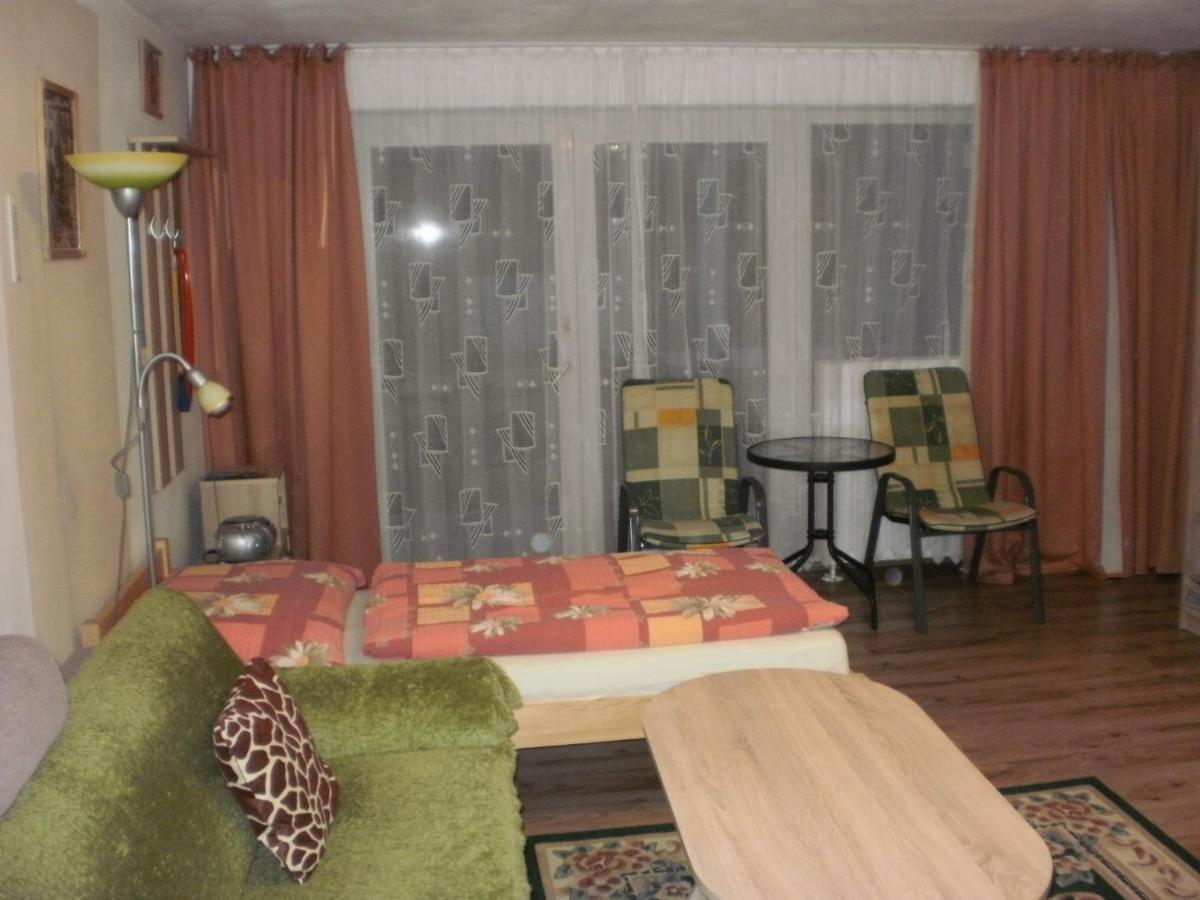 Privat Buk 100 Apartment Jindřichŭv Hradec Exterior foto
